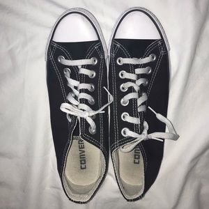 Black and white converse